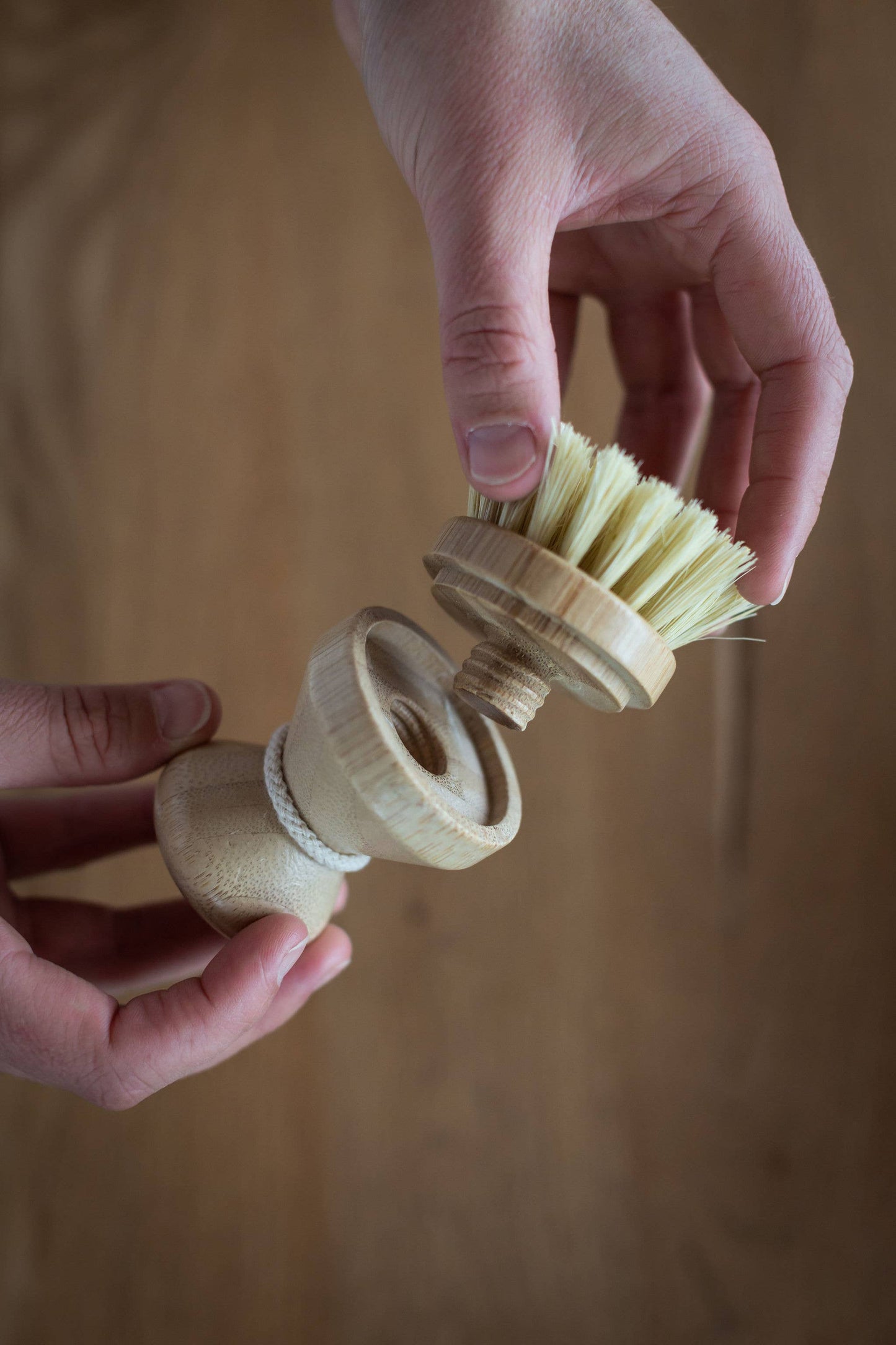 Short handle pot brush with removable head