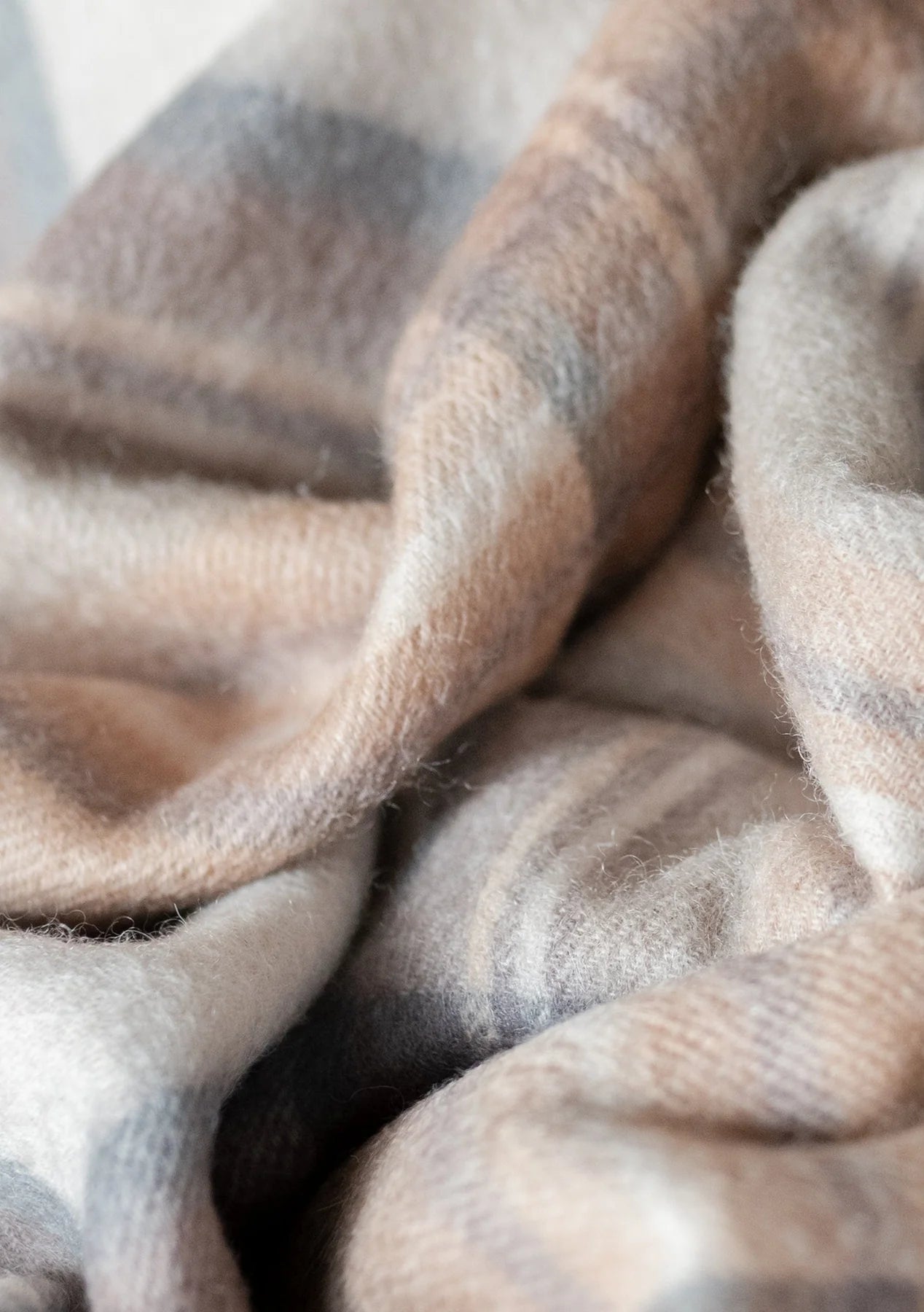Lambswool Oversized Scarf Stewart Natural Dress Tartan
