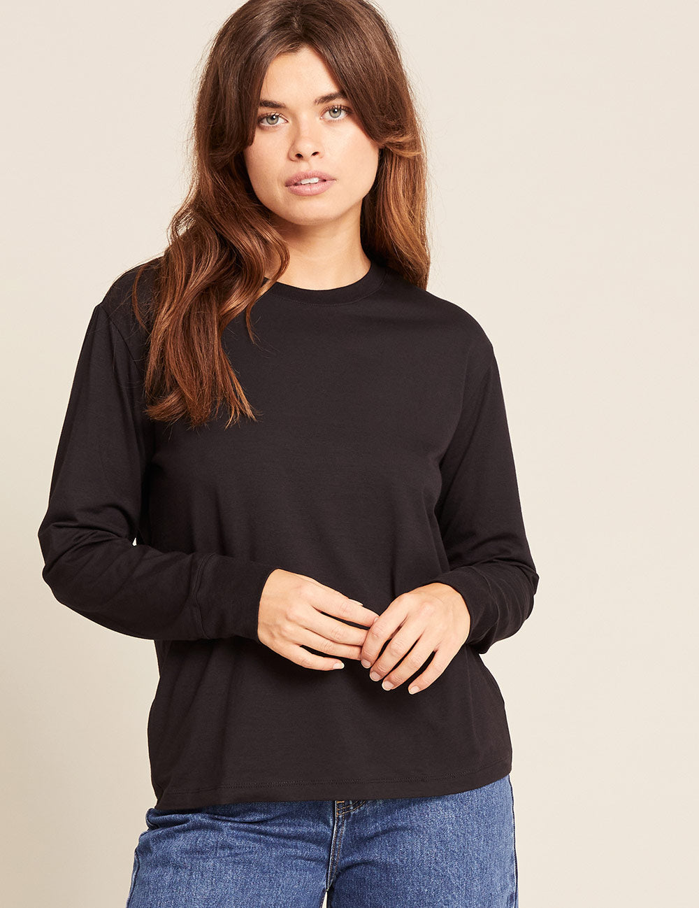 Women's Classic Long Sleeve T-Shirt: Black