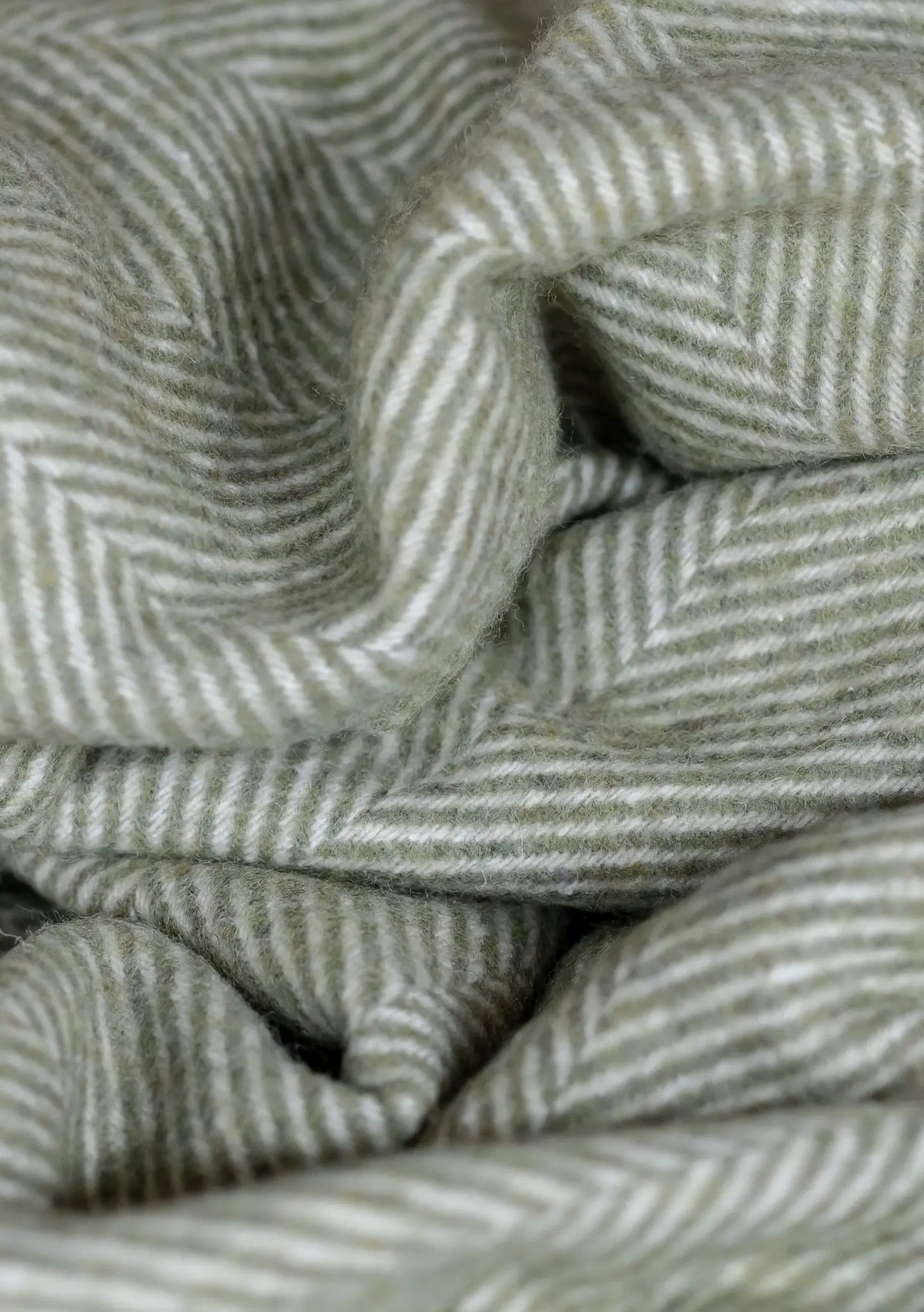 Recycled Wool Small Pet Blanket in Olive Herringbone